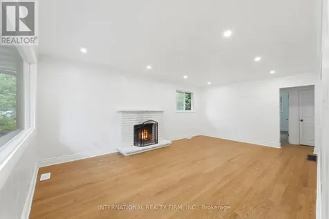 1213 Erindale Drive Ottawa ON K2C 2G2