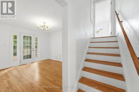 1213 Erindale Drive Ottawa ON K2C 2G2