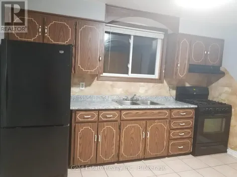 426 Langlois Avenue Windsor ON N9A 2G4