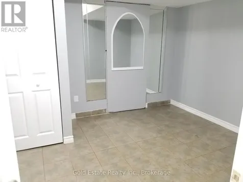 426 Langlois Avenue Windsor ON N9A 2G4