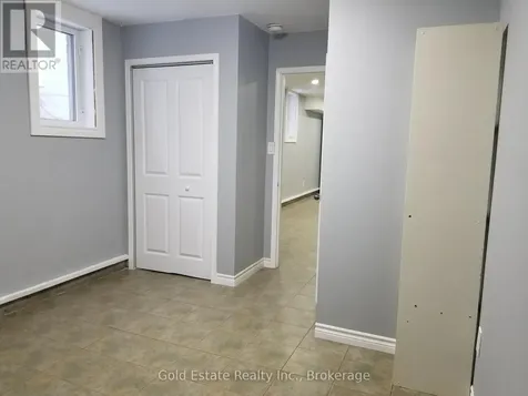 426 Langlois Avenue Windsor ON N9A 2G4