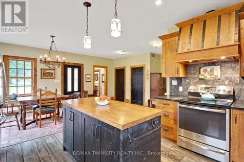 3612 Indian Trail Hamilton ON N3T 5M1