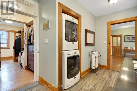 3612 Indian Trail Hamilton ON N3T 5M1