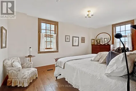3612 Indian Trail Hamilton ON N3T 5M1