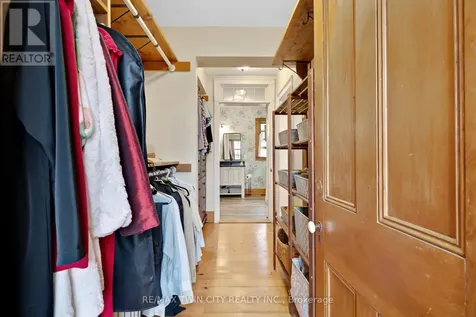 3612 Indian Trail Hamilton ON N3T 5M1