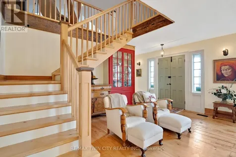 3612 Indian Trail Hamilton ON N3T 5M1