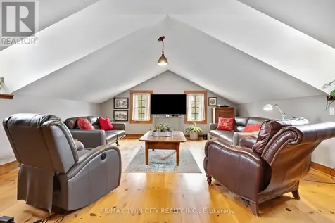 3612 Indian Trail Hamilton ON N3T 5M1