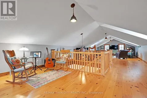 3612 Indian Trail Hamilton ON N3T 5M1