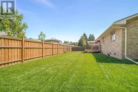 33 Tanglewood Terrace Brantford ON N3R 3R8