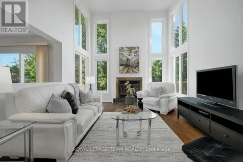 91 Dossetter Way Ottawa ON K1G 4S6