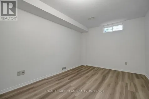 91 Dossetter Way Ottawa ON K1G 4S6