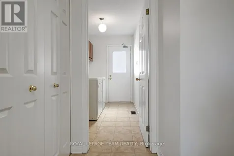 91 Dossetter Way Ottawa ON K1G 4S6