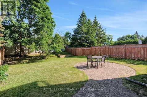 91 Dossetter Way Ottawa ON K1G 4S6