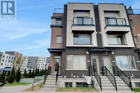 716 Kizis Private Ottawa ON K1K 5A8