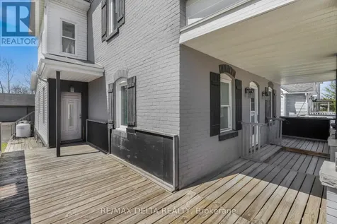3668 Champlain Street Clarence-rockland ON K0A 1E0