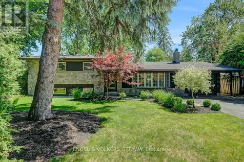 54 Qualicum Street Ottawa ON K2H 7H4