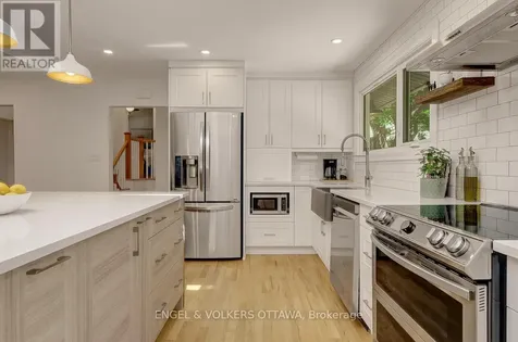 54 Qualicum Street Ottawa ON K2H 7H4