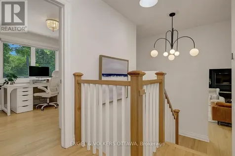 54 Qualicum Street Ottawa ON K2H 7H4