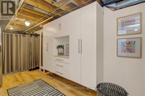 54 Qualicum Street Ottawa ON K2H 7H4