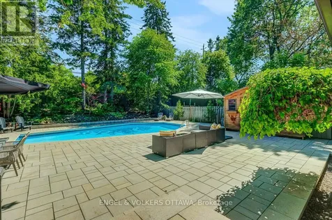 54 Qualicum Street Ottawa ON K2H 7H4
