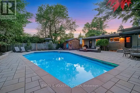54 Qualicum Street Ottawa ON K2H 7H4