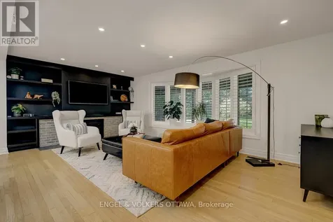 54 Qualicum Street Ottawa ON K2H 7H4