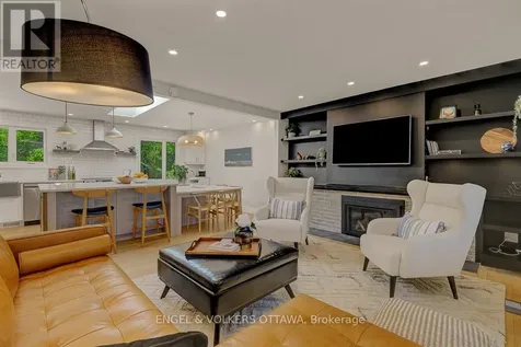 54 Qualicum Street Ottawa ON K2H 7H4
