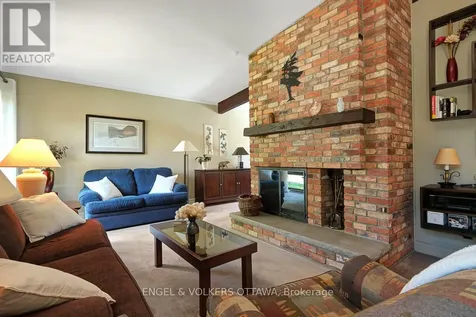 1131 Cameo Drive Ottawa ON K2C 1Y6