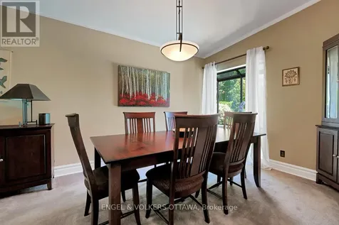 1131 Cameo Drive Ottawa ON K2C 1Y6