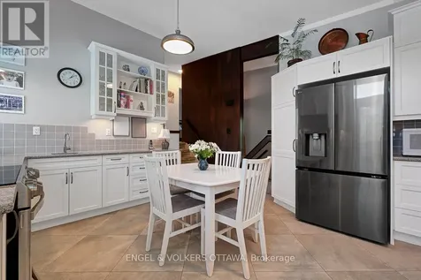 1131 Cameo Drive Ottawa ON K2C 1Y6