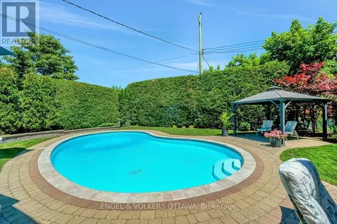 1131 Cameo Drive Ottawa ON K2C 1Y6