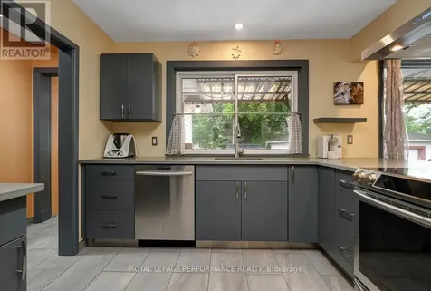 102 Donald Street Ottawa ON K1K 1N2