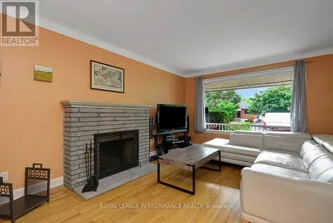 102 Donald Street Ottawa ON K1K 1N2