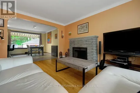 102 Donald Street Ottawa ON K1K 1N2