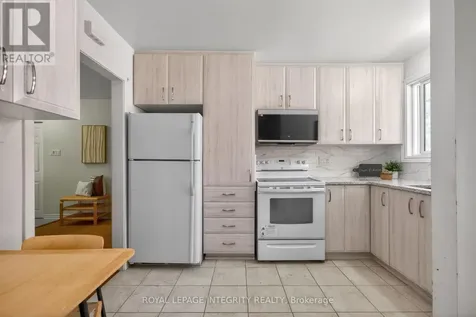 619 Blanchard Crescent Ottawa ON K1V 7B7
