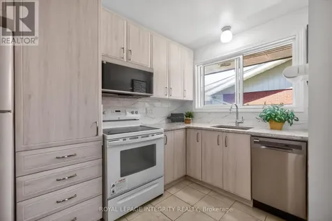 619 Blanchard Crescent Ottawa ON K1V 7B7