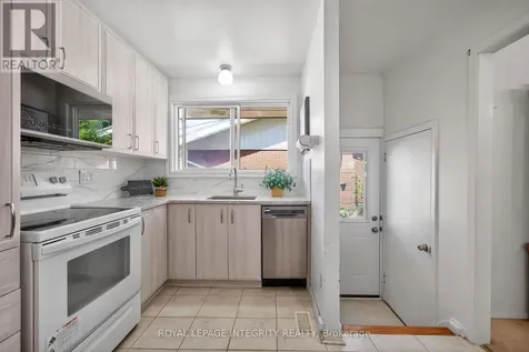 619 Blanchard Crescent Ottawa ON K1V 7B7