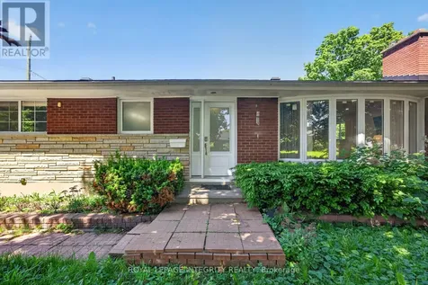 619 Blanchard Crescent Ottawa ON K1V 7B7