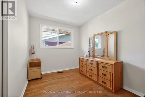 619 Blanchard Crescent Ottawa ON K1V 7B7