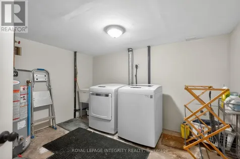 619 Blanchard Crescent Ottawa ON K1V 7B7