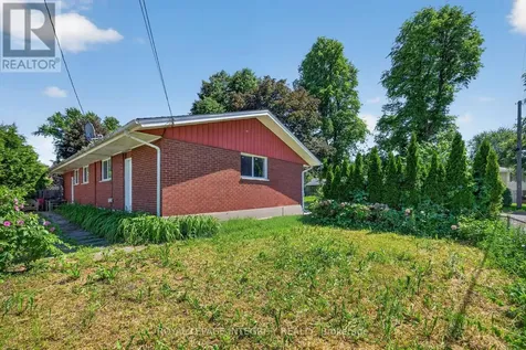 619 Blanchard Crescent Ottawa ON K1V 7B7