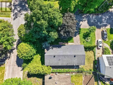 619 Blanchard Crescent Ottawa ON K1V 7B7