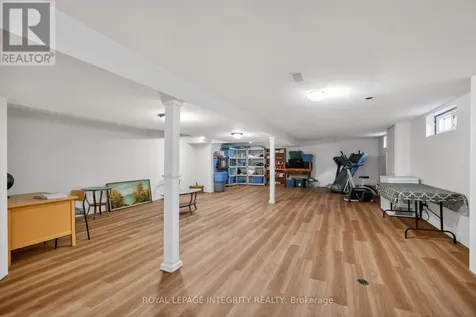 619 Blanchard Crescent Ottawa ON K1V 7B7