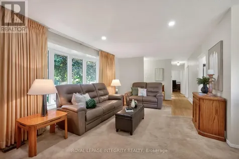 619 Blanchard Crescent Ottawa ON K1V 7B7
