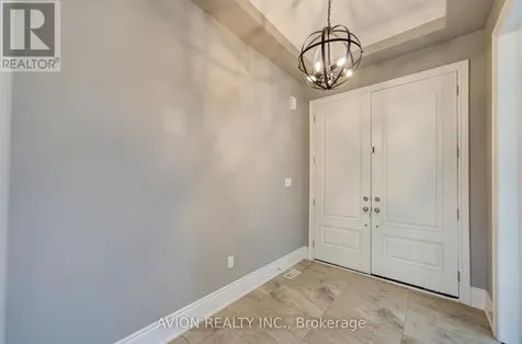 102 Joseph Hartman Crescent Aurora ON L4G 7C4