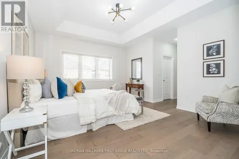 49 Walter Clifford Nesbitt Drive Whitby ON L1P 0G5
