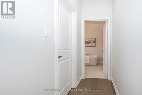 49 Walter Clifford Nesbitt Drive Whitby ON L1P 0G5
