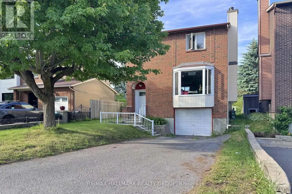 13 Coolspring Crescent Ottawa ON K2E 7M7