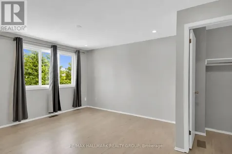 13 Coolspring Crescent Ottawa ON K2E 7M7