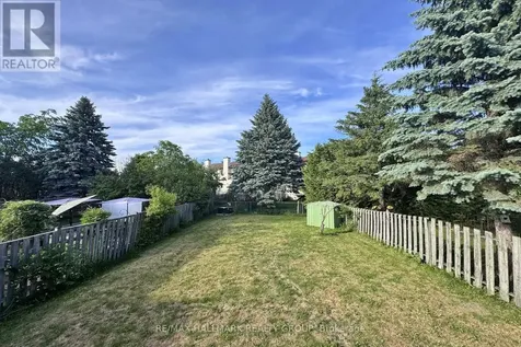 13 Coolspring Crescent Ottawa ON K2E 7M7